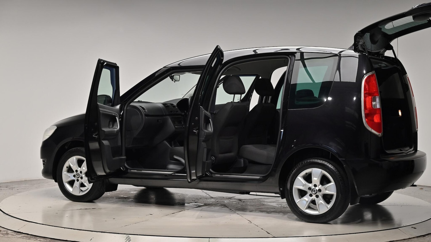 Used Skoda Roomster 2015 for sale - 76512758: Photo 59