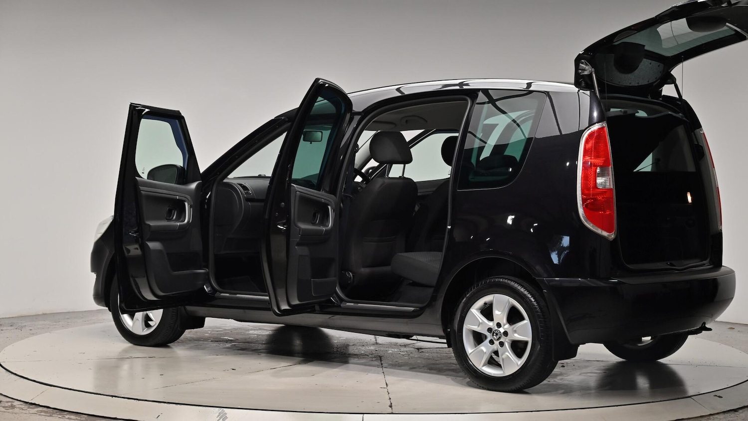 Used Skoda Roomster 2015 for sale - 76512758: Photo 60