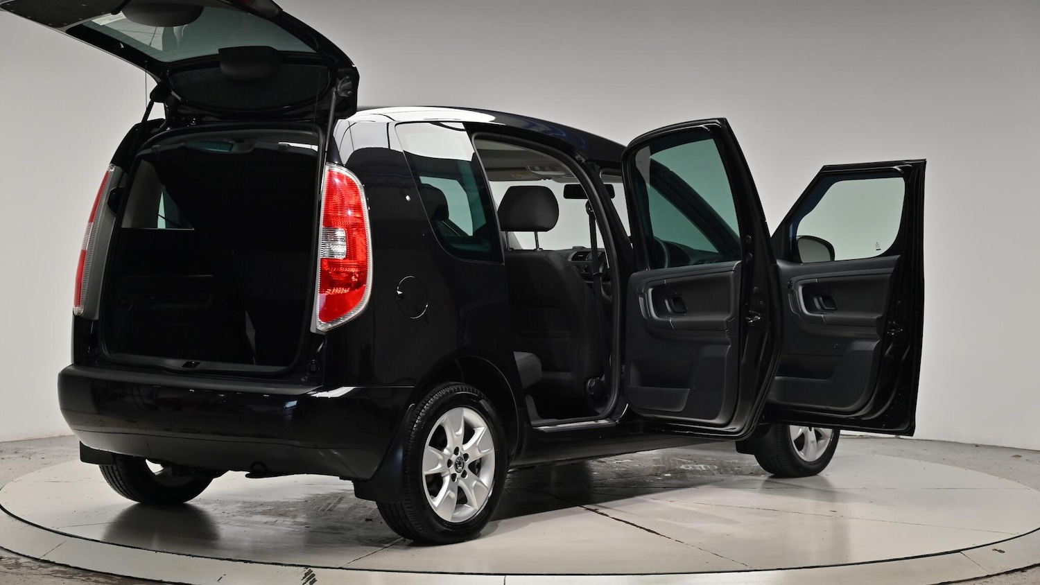 Used Skoda Roomster 2015 for sale - 76512758: Photo 69