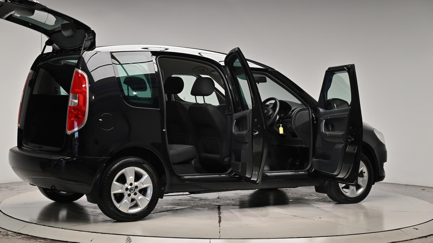 Used Skoda Roomster 2015 for sale - 76512758: Photo 71