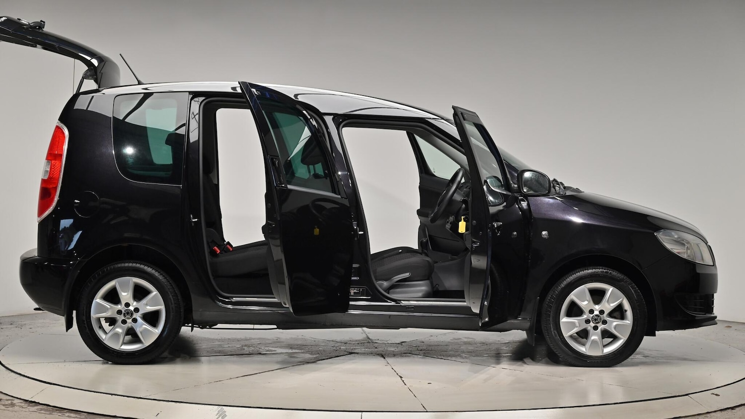 Used Skoda Roomster 2015 for sale - 76512758: Photo 74