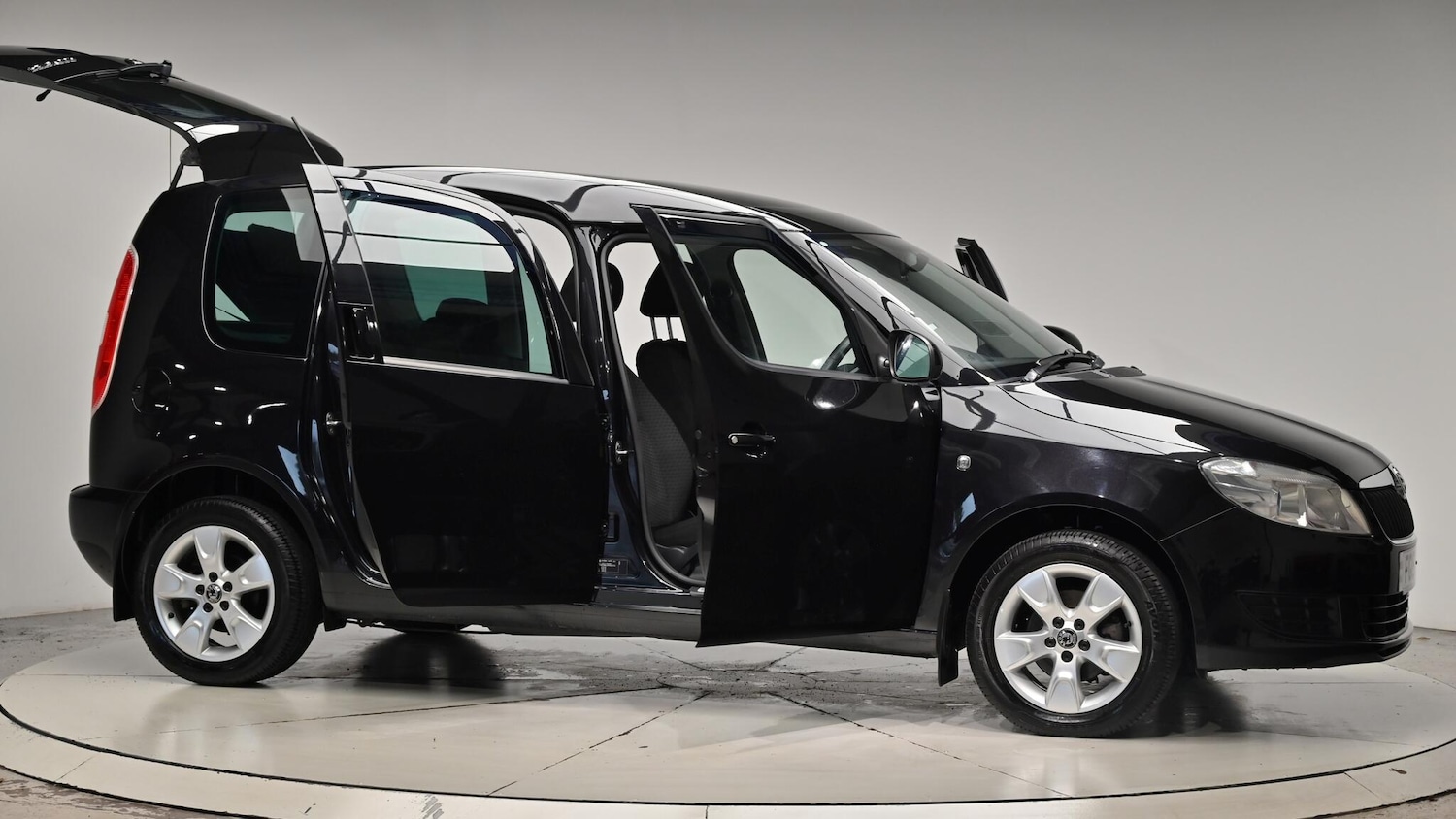 Used Skoda Roomster 2015 for sale - 76512758: Photo 76