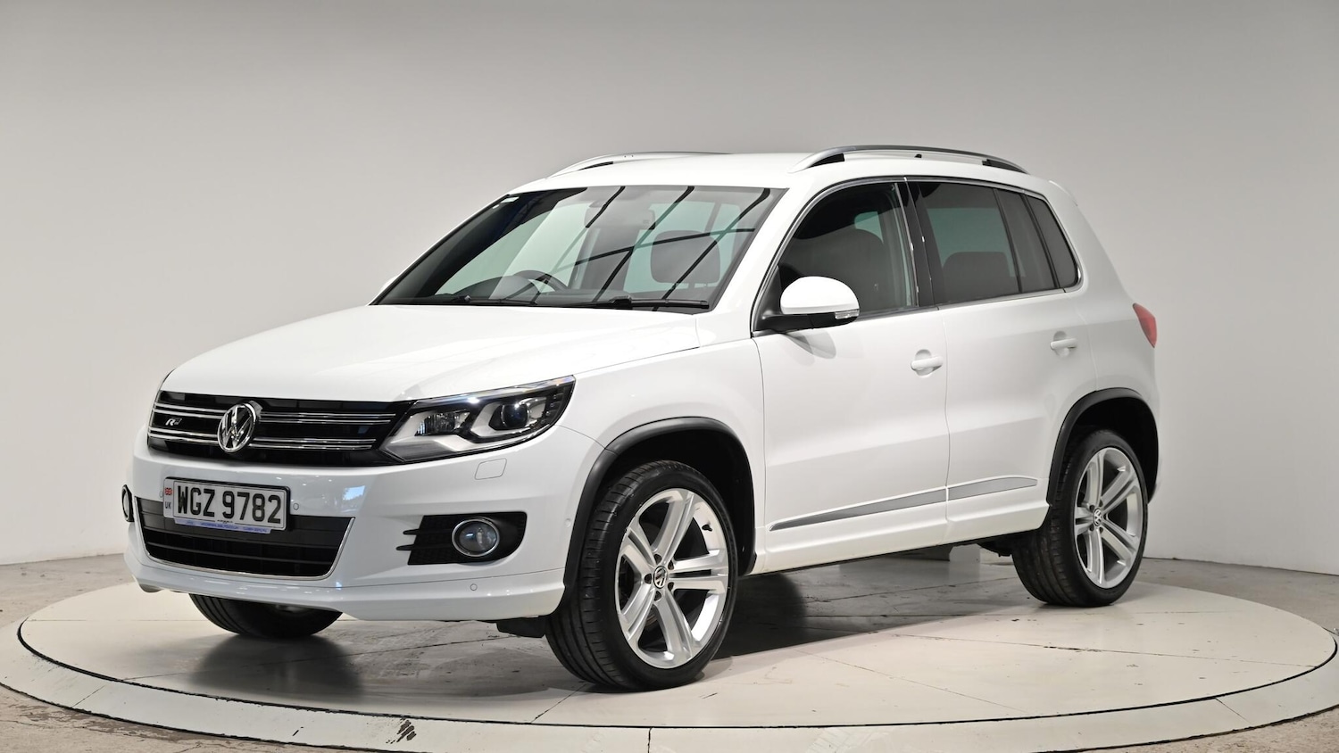 Used Volkswagen Tiguan 2015 for sale - 76613185: Photo 15