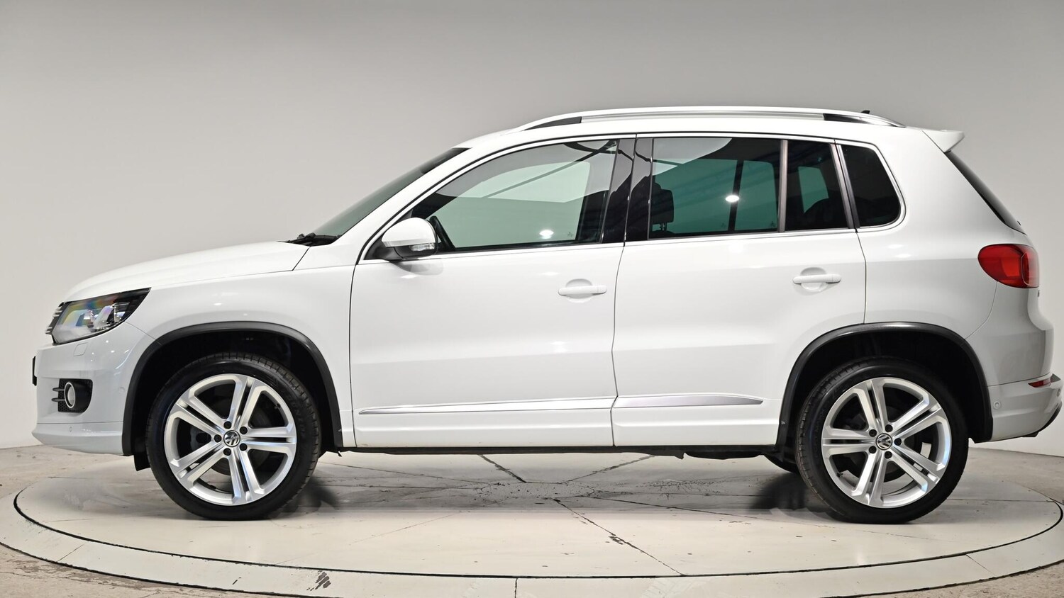 Used Volkswagen Tiguan 2015 for sale - 76613185: Photo 20