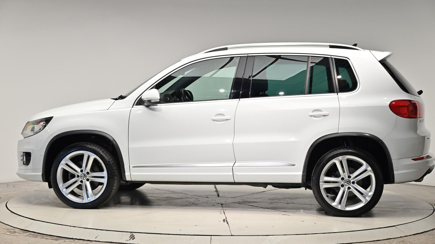 Used Volkswagen Tiguan 2015 for sale - 76613185: Photo 21