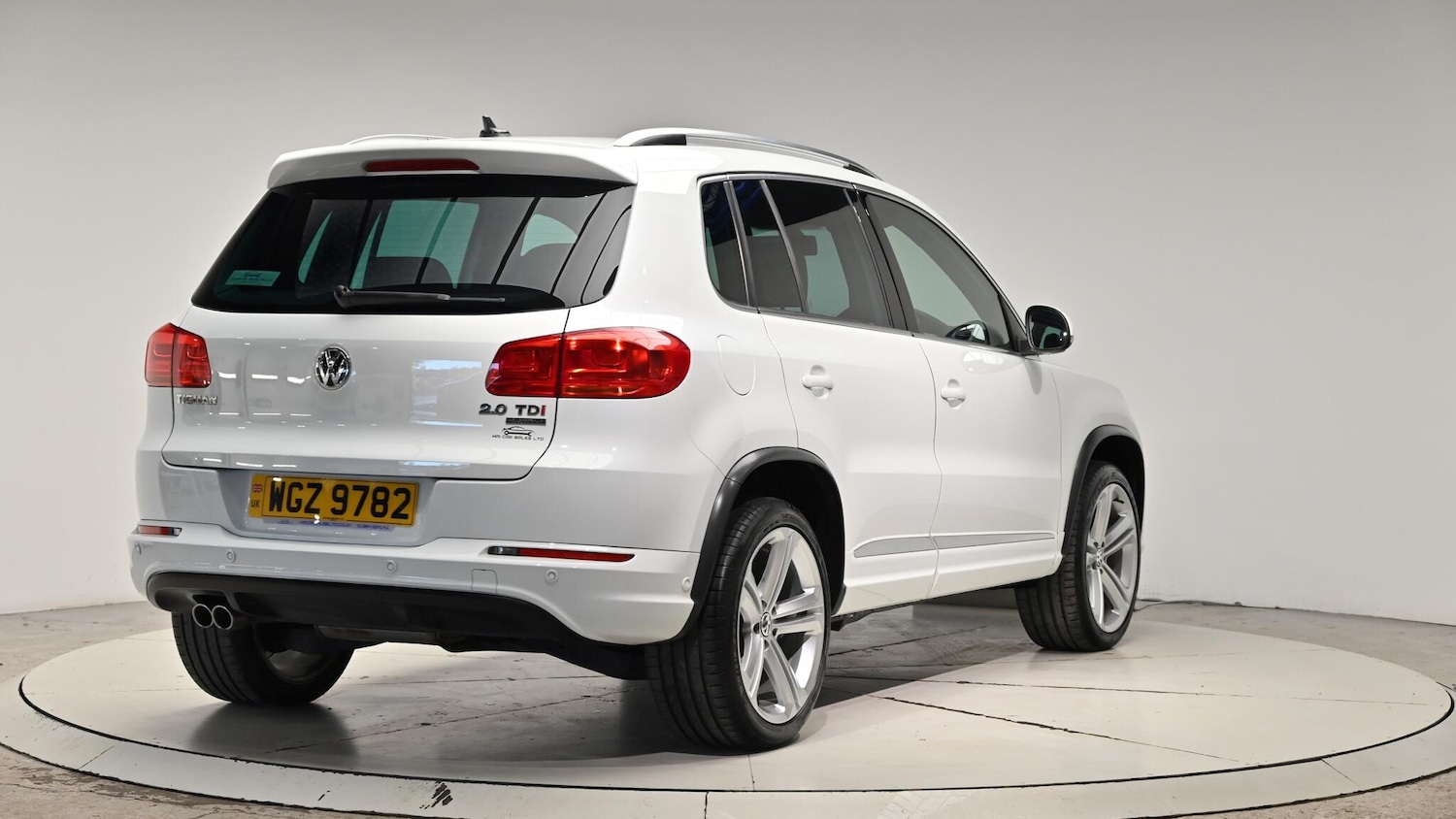 Used Volkswagen Tiguan 2015 for sale - 76613185: Photo 32