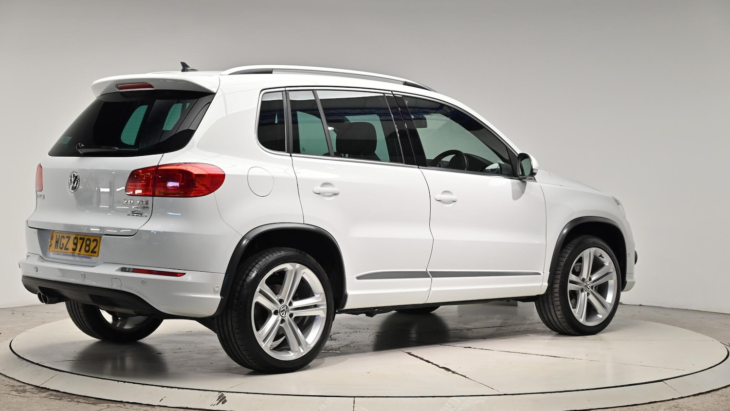 Used Volkswagen Tiguan 2015 for sale - 76613185: Photo 34