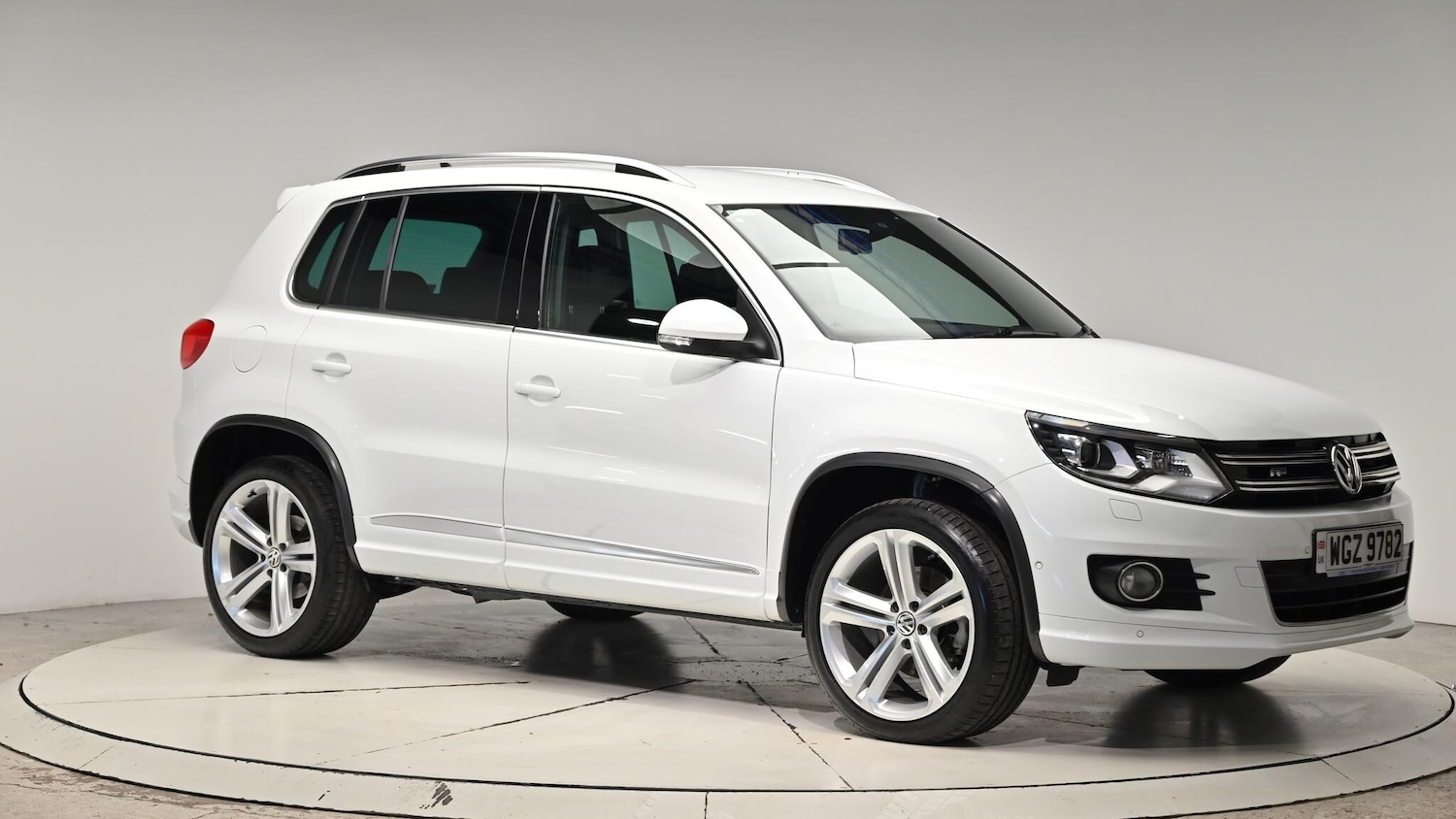 Used Volkswagen Tiguan 2015 for sale - 76613185: Photo 42