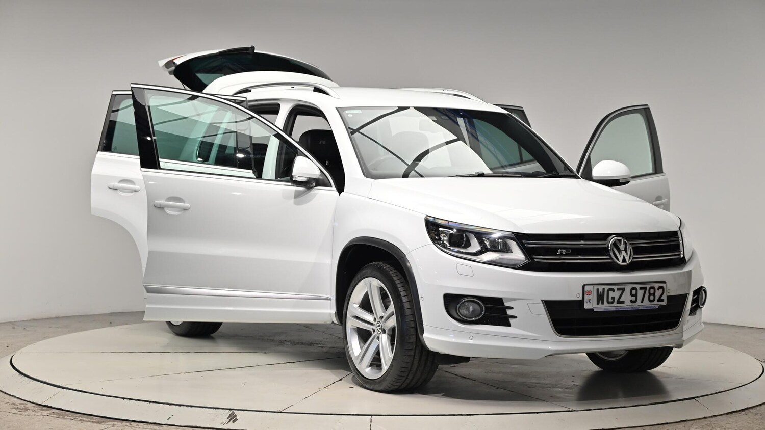 Used Volkswagen Tiguan 2015 for sale - 76613185: Photo 44