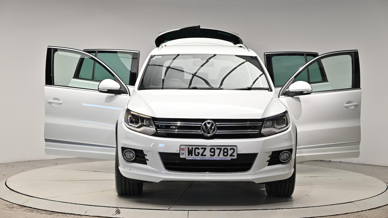 Used Volkswagen Tiguan 2015 for sale - 76613185: Photo 47