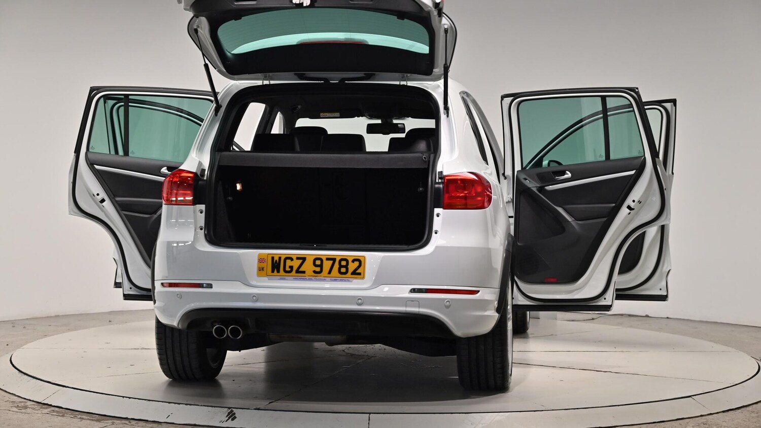 Used Volkswagen Tiguan 2015 for sale - 76613185: Photo 66