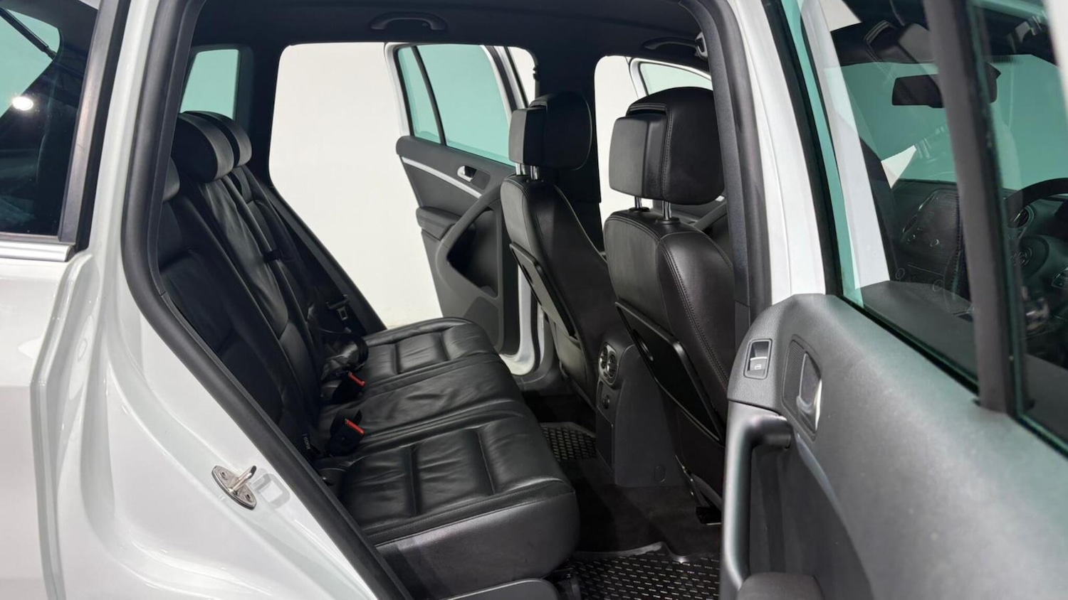 Used Volkswagen Tiguan 2015 for sale - 76613185: Photo 80