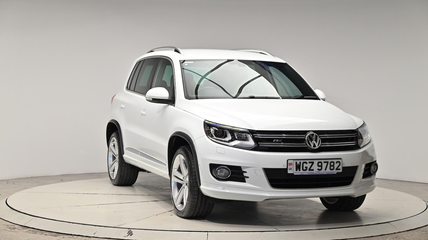 Used Volkswagen Tiguan 2015 for sale - 76613185: Photo 9