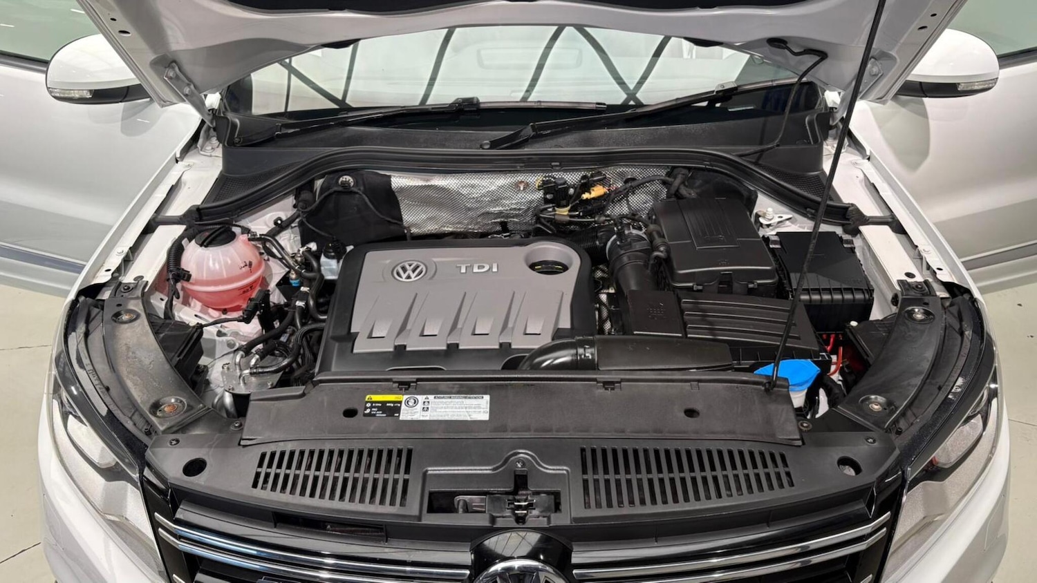 Used Volkswagen Tiguan 2015 for sale - 76613185: Photo 90