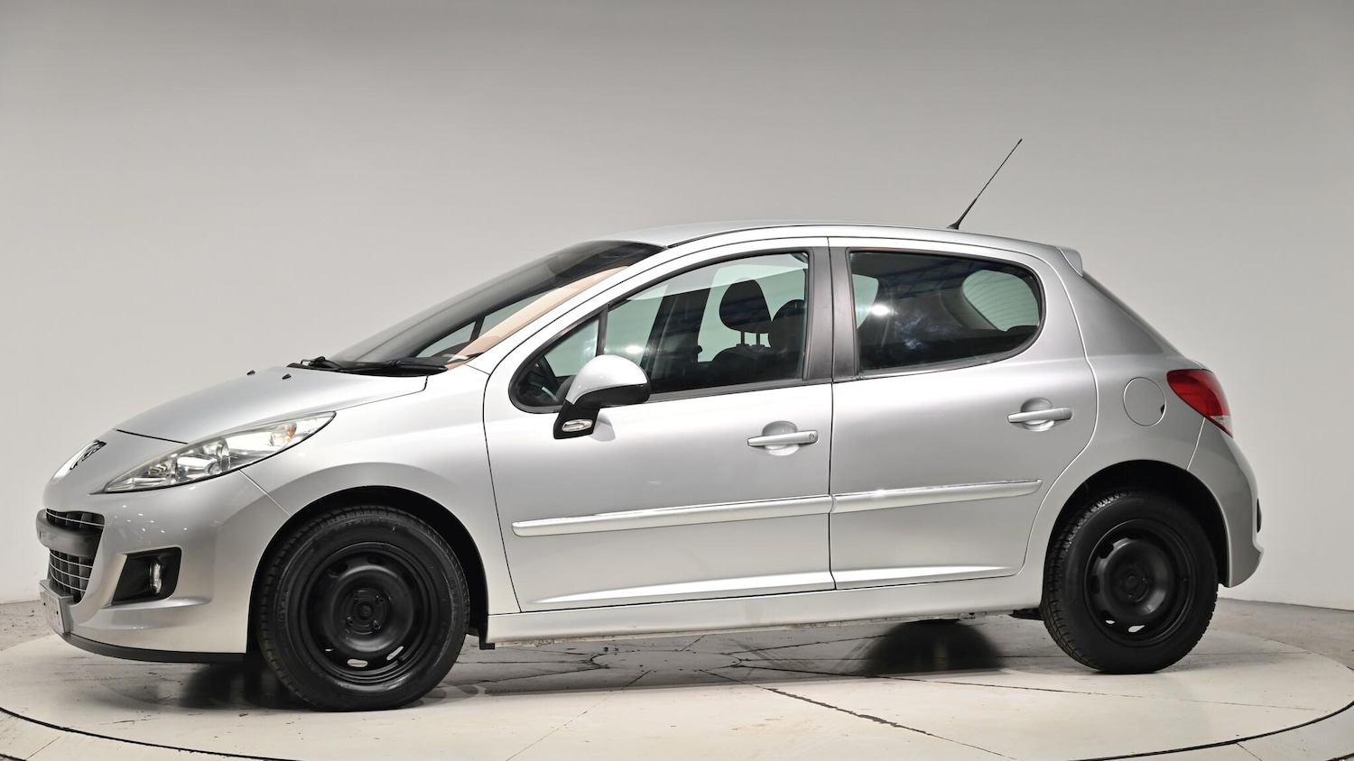 Used Peugeot 207 2011 for sale - 76701929: Photo 18