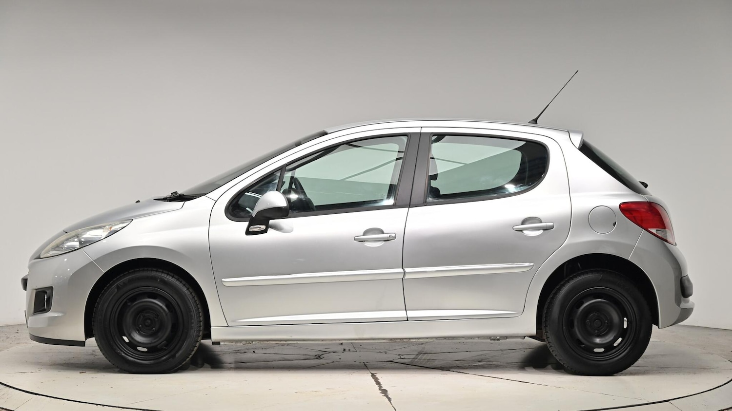 Used Peugeot 207 2011 for sale - 76701929: Photo 20