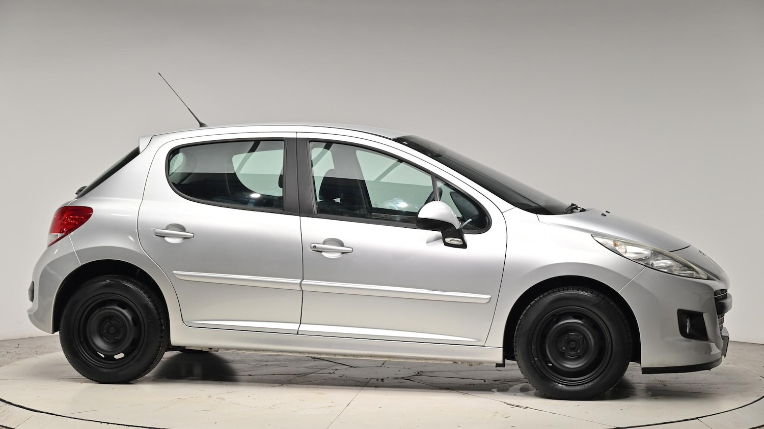 Used Peugeot 207 2011 for sale - 76701929: Photo 39