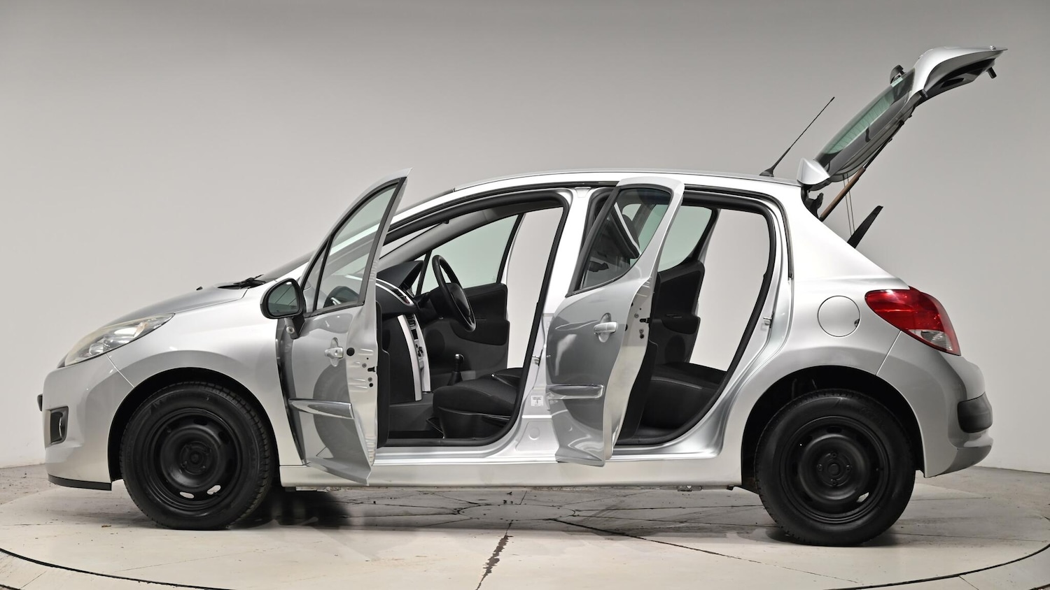 Used Peugeot 207 2011 for sale - 76701929: Photo 57