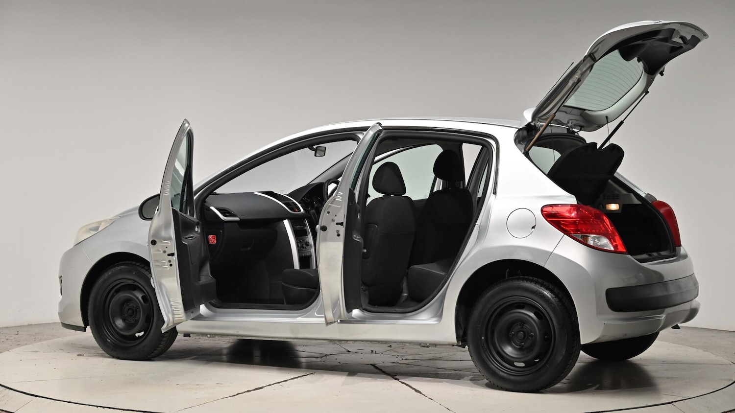 Used Peugeot 207 2011 for sale - 76701929: Photo 59