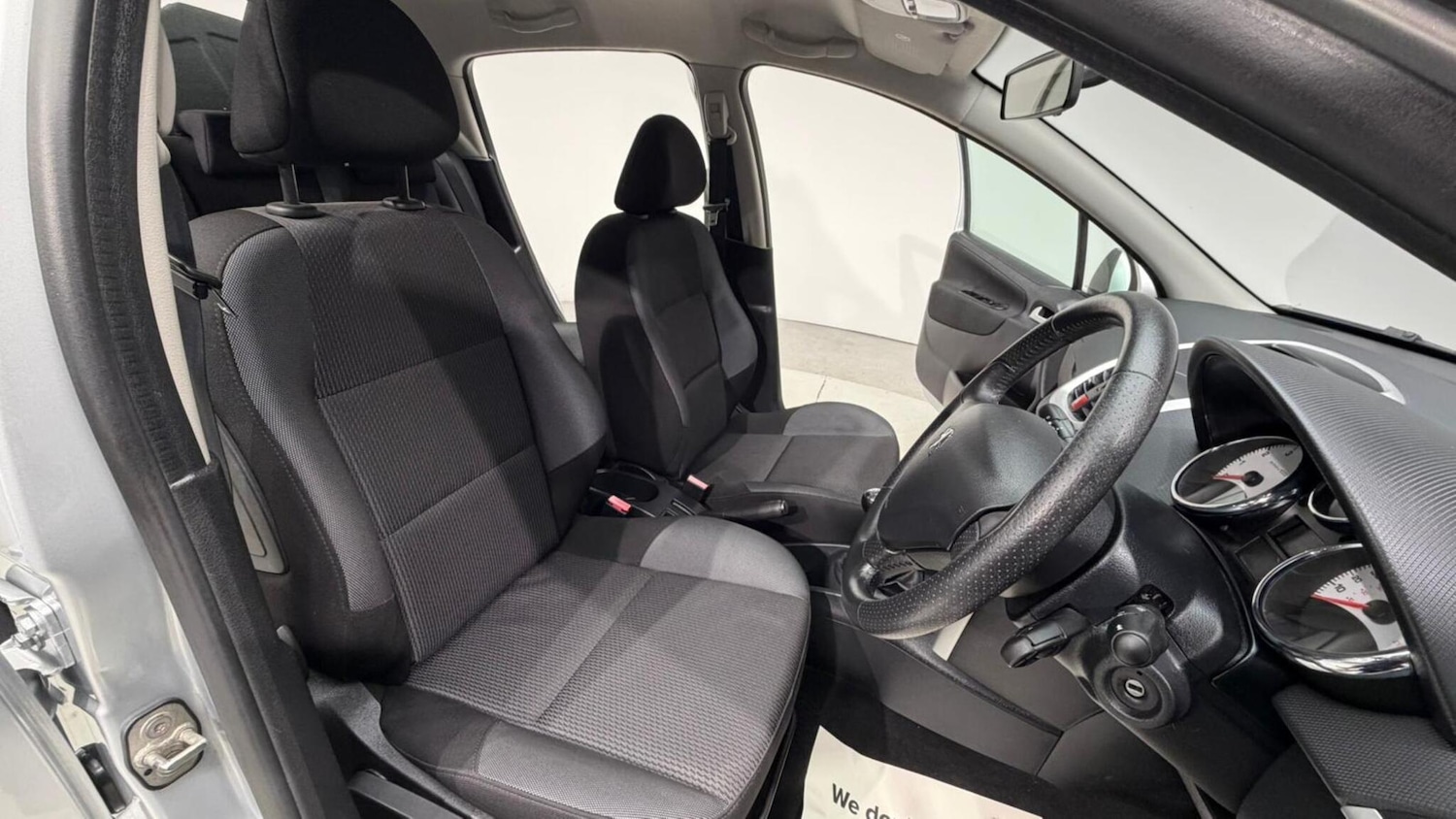 Used Peugeot 207 2011 for sale - 76701929: Photo 82