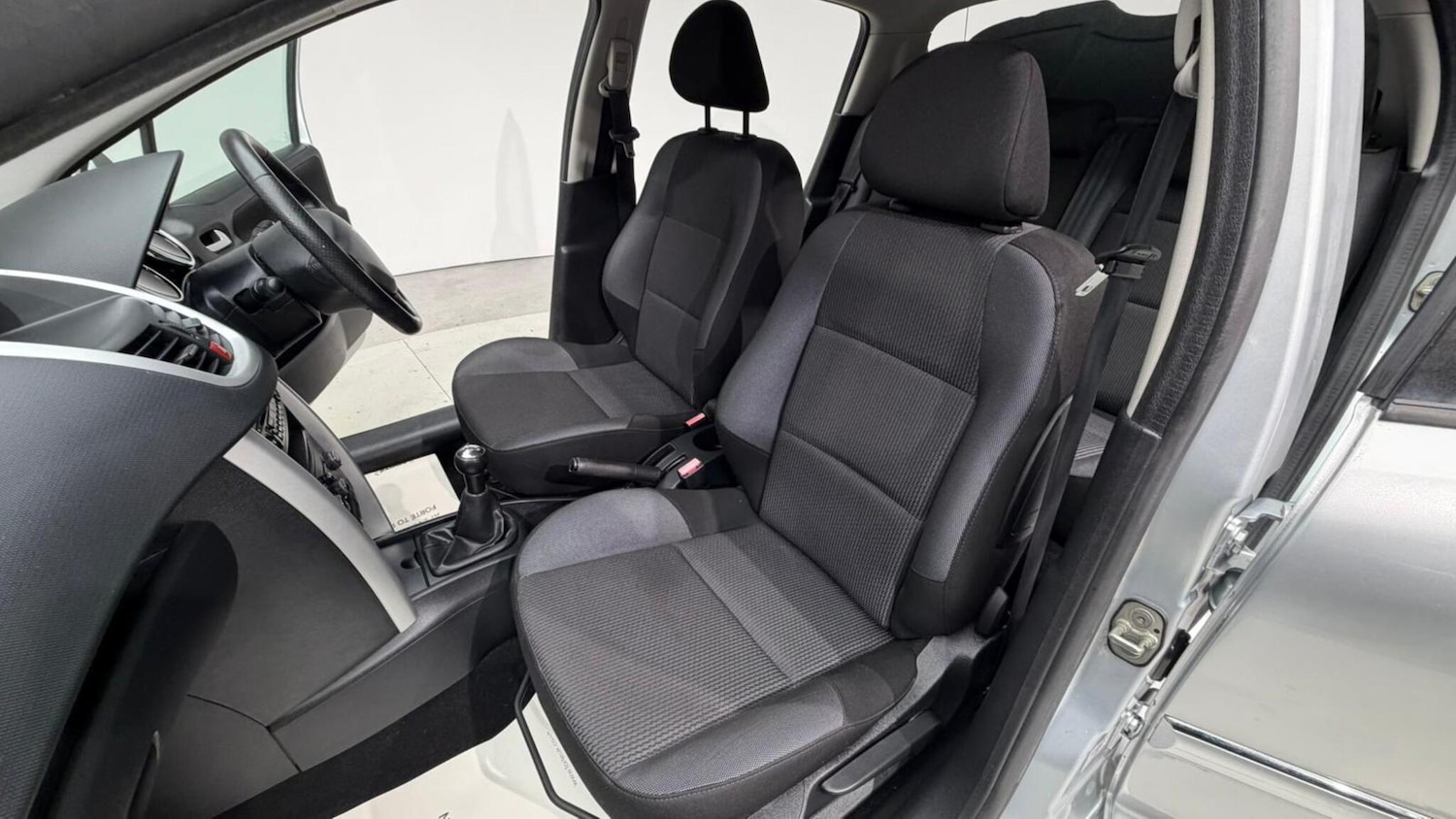 Used Peugeot 207 2011 for sale - 76701929: Photo 83