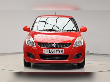 Used Suzuki Swift 2011 for sale - 76239423: Photo 2