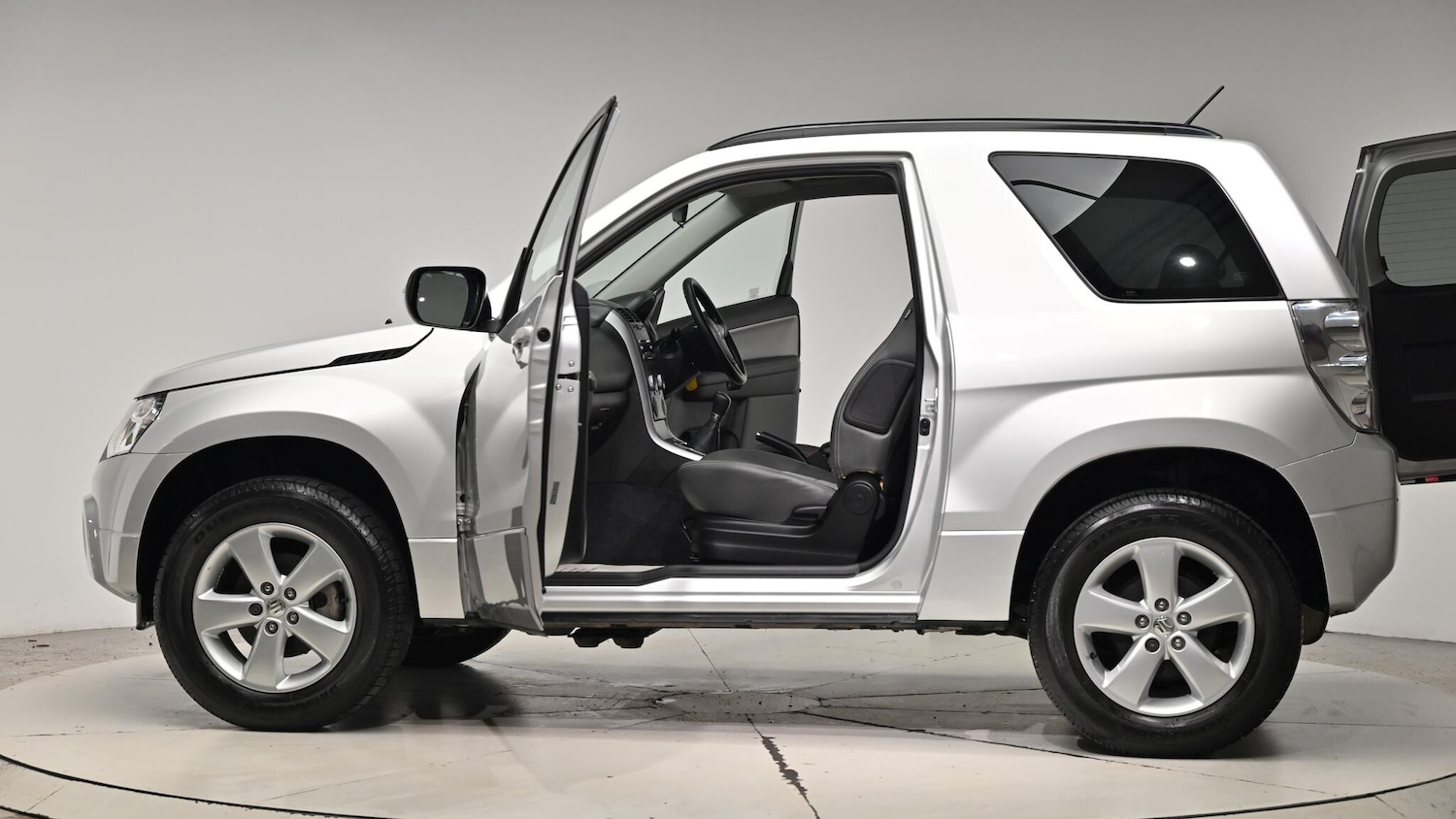 Used Suzuki Grand Vitara 2011 for sale - 76752653: Photo 57