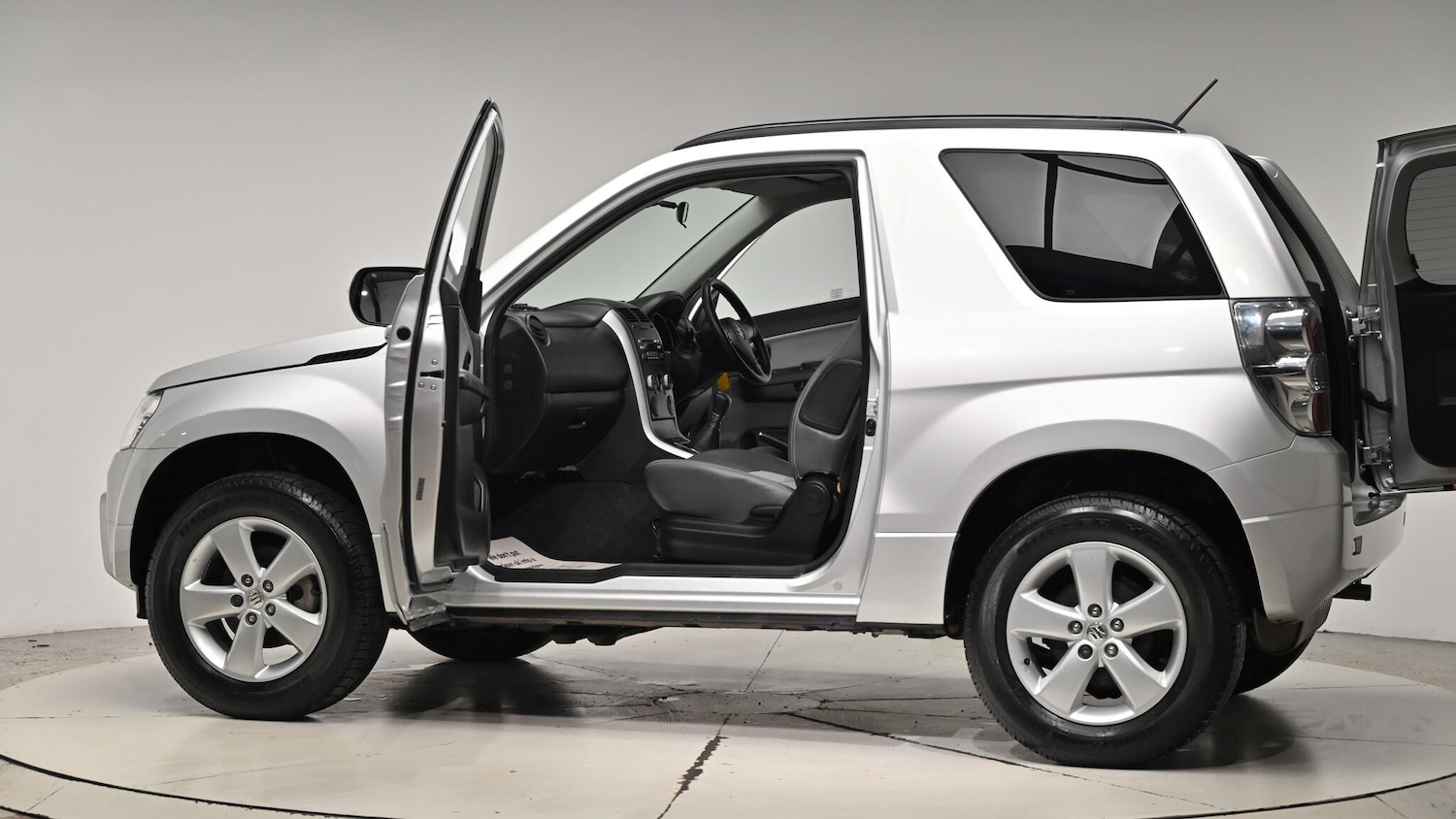 Used Suzuki Grand Vitara 2011 for sale - 76752653: Photo 58