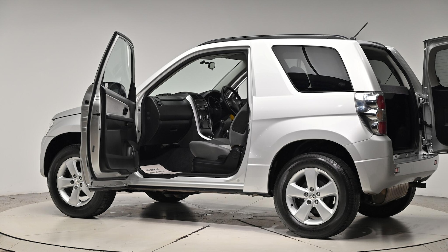 Used Suzuki Grand Vitara 2011 for sale - 76752653: Photo 59