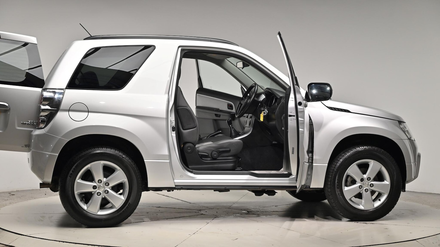 Used Suzuki Grand Vitara 2011 for sale - 76752653: Photo 73