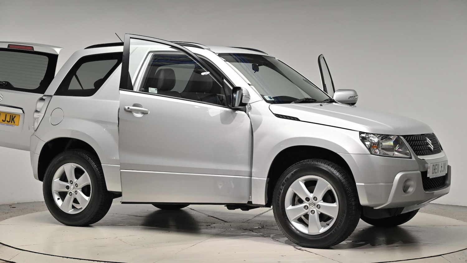 Used Suzuki Grand Vitara 2011 for sale - 76752653: Photo 77