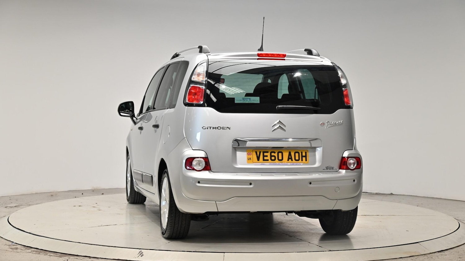 Vehicle 28