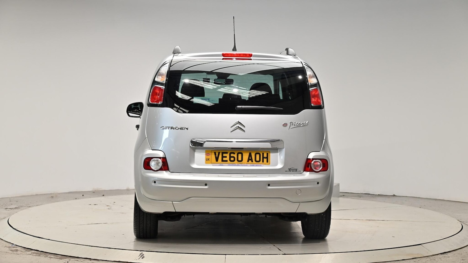 Vehicle 29