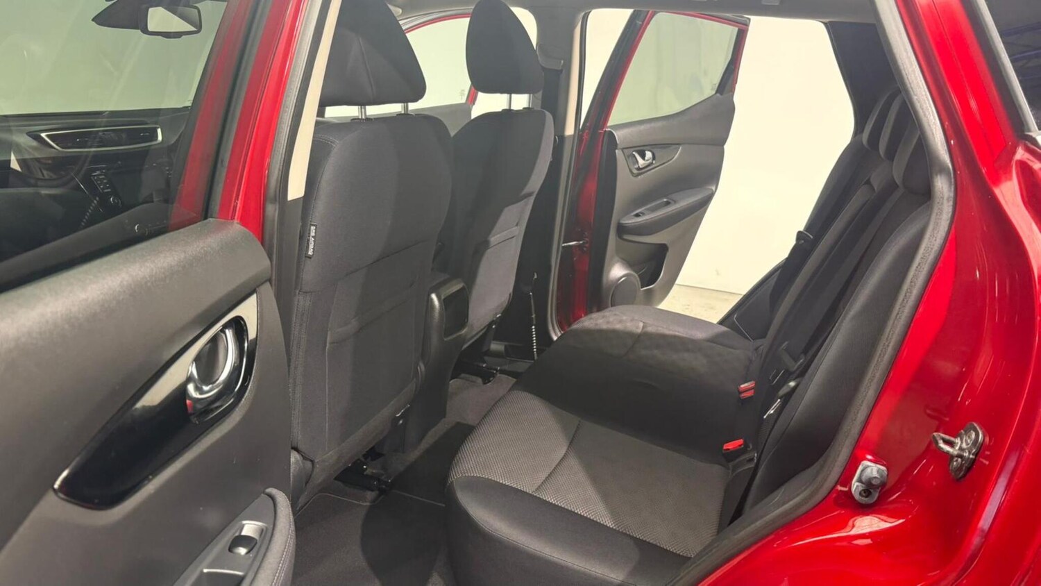 Used Nissan Qashqai 2015 for sale - 76801866: Photo 82