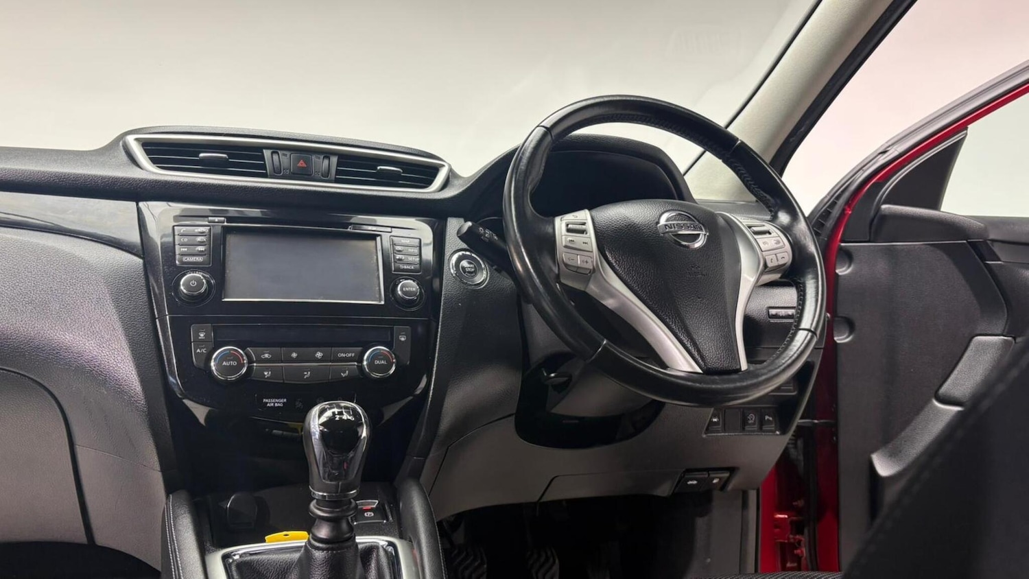 Used Nissan Qashqai 2015 for sale - 76801866: Photo 87