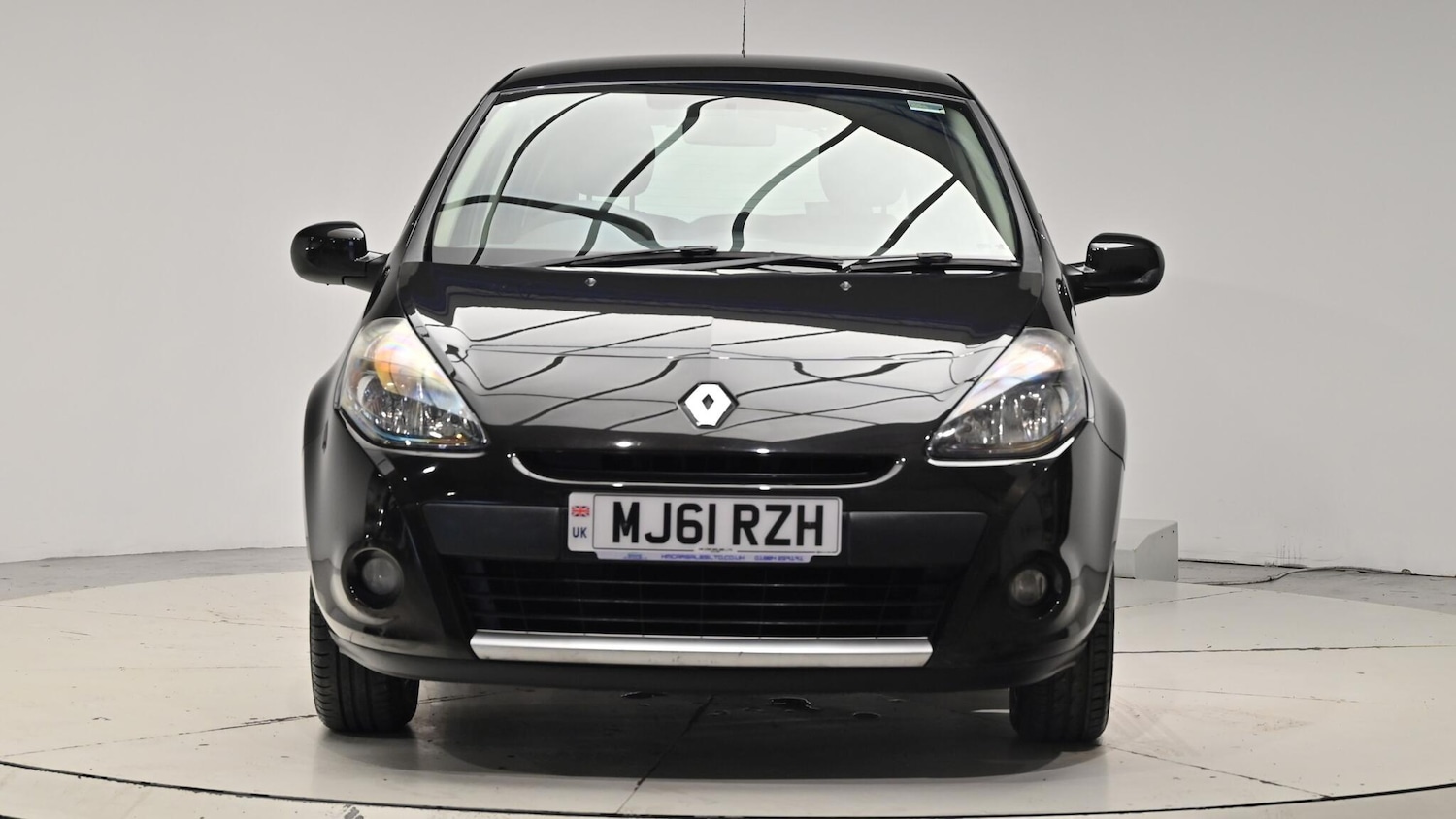 Used Renault Clio 2011 for sale - 76561851: Photo 2