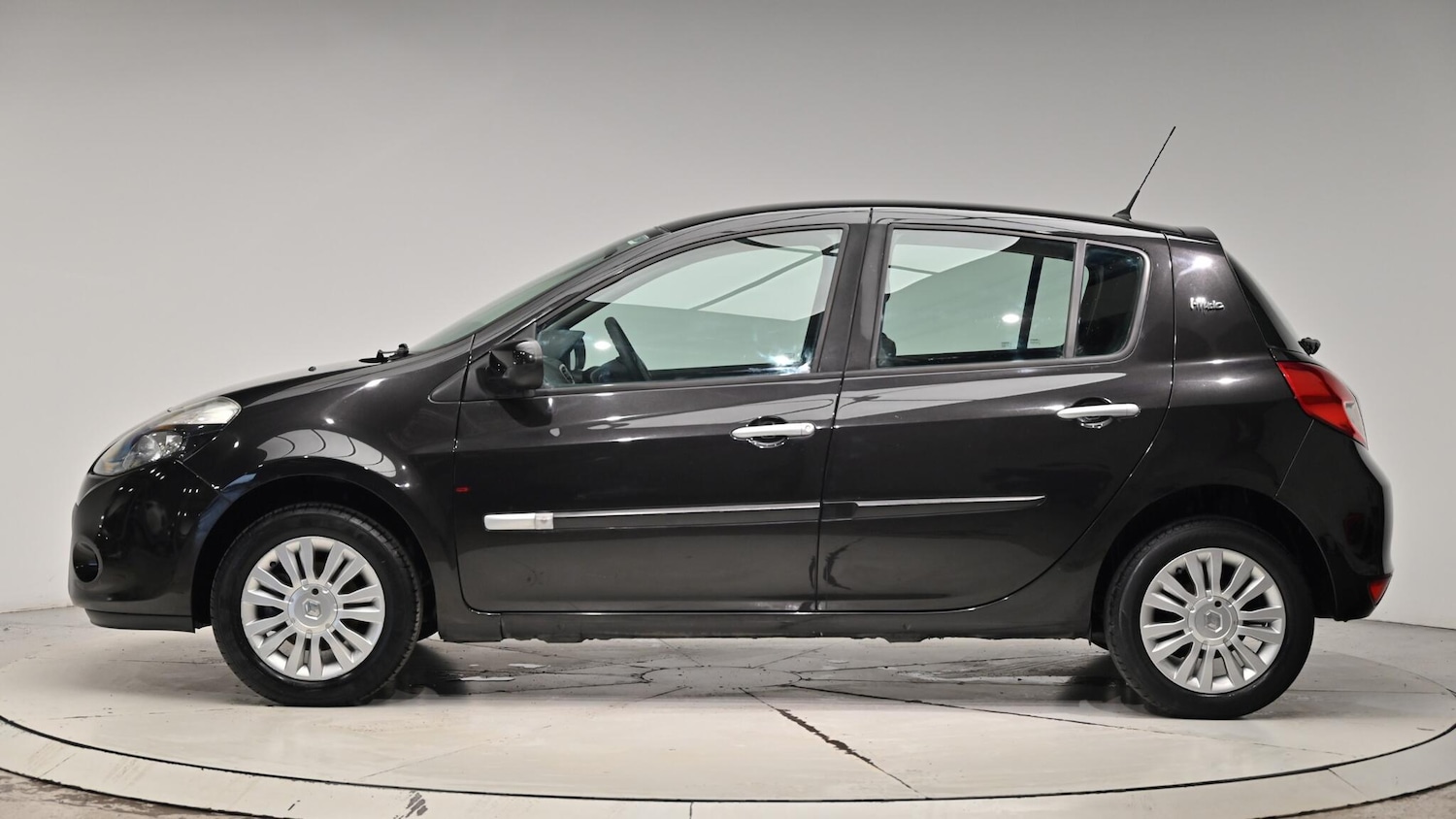 Used Renault Clio 2011 for sale - 76561851: Photo 3