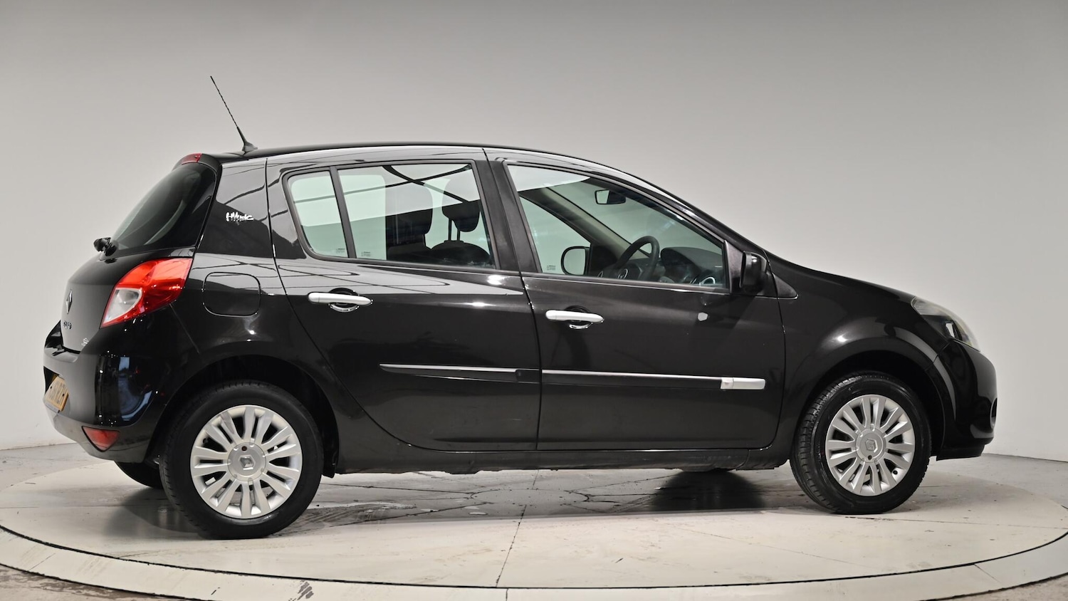 Used Renault Clio 2011 for sale - 76561851: Photo 36