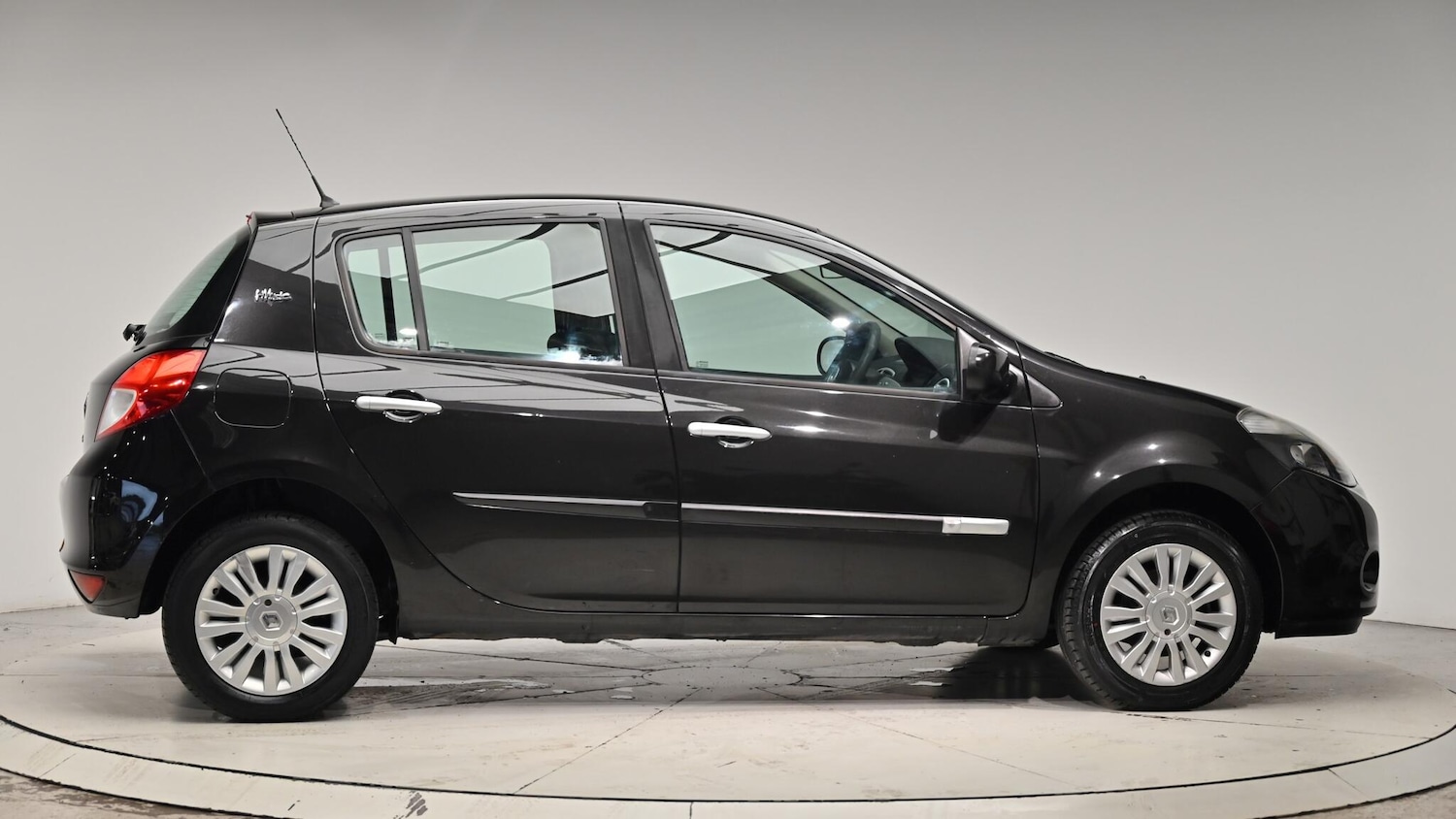 Used Renault Clio 2011 for sale - 76561851: Photo 37