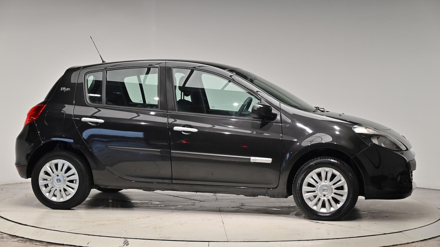 Used Renault Clio 2011 for sale - 76561851: Photo 39