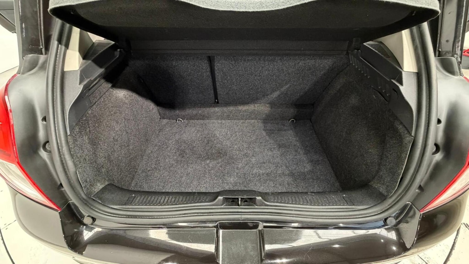 Used Renault Clio 2011 for sale - 76561851: Photo 86