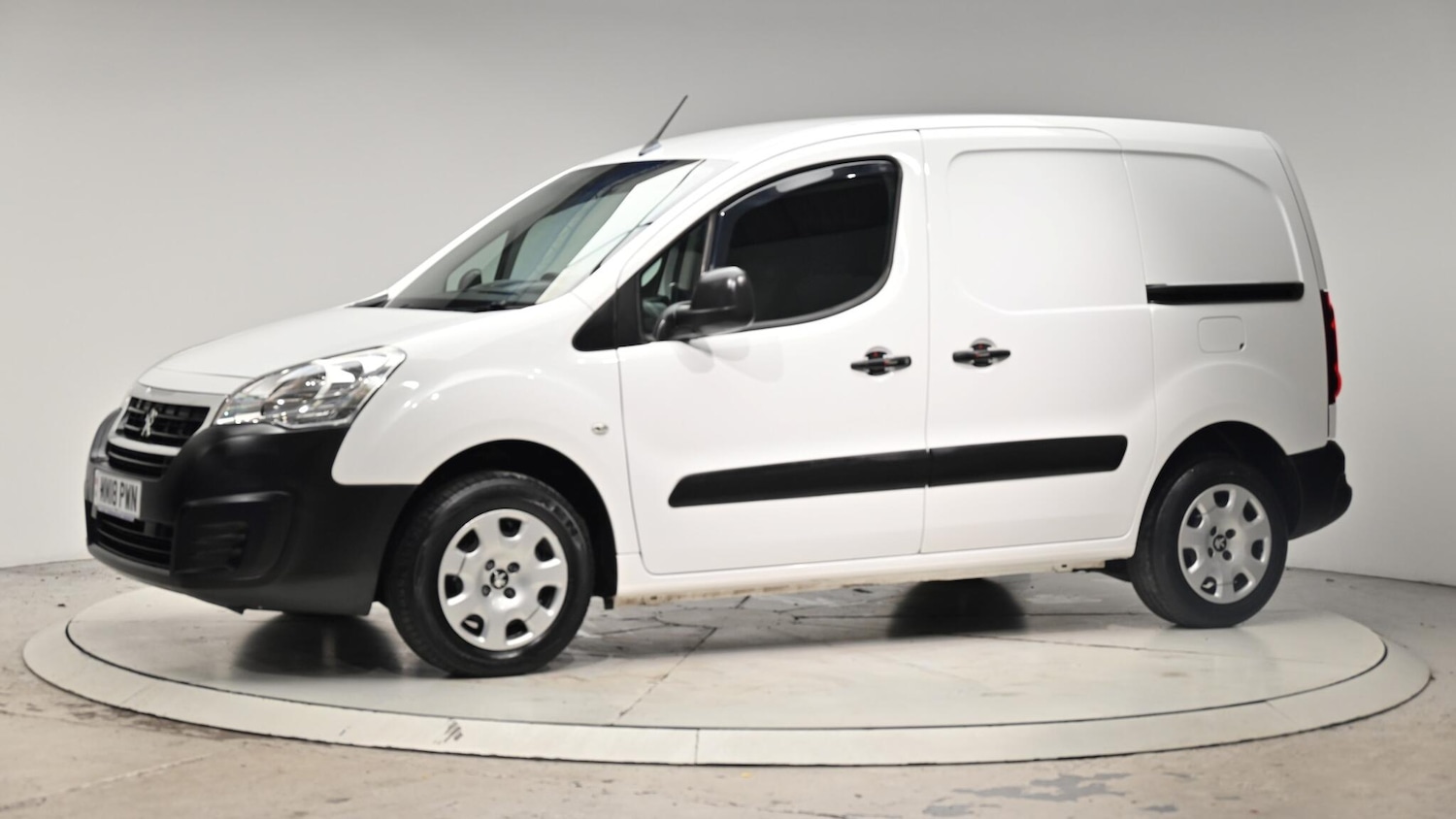 Used Peugeot Partner 2018 for sale - 76349757: Photo 17