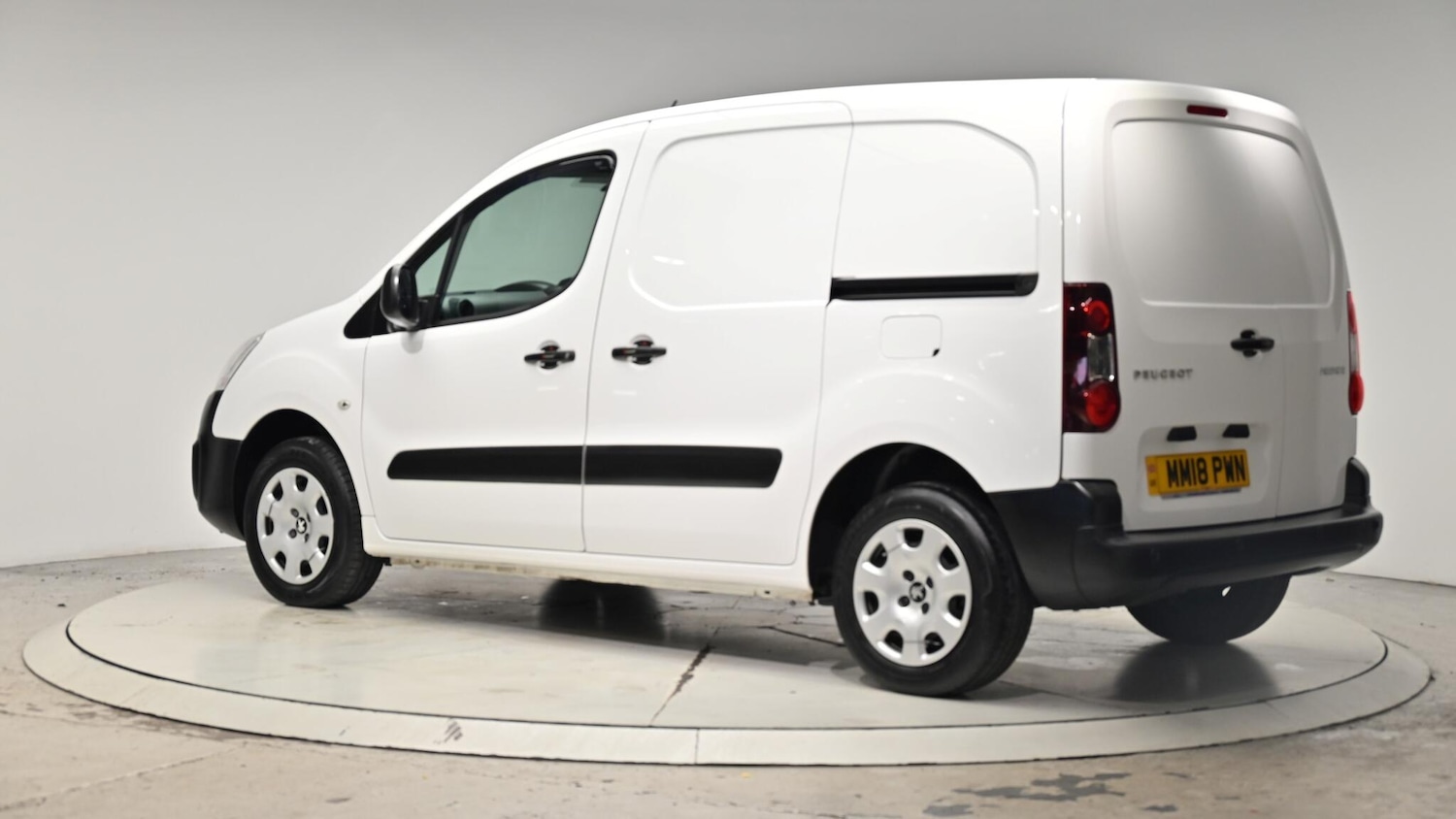 Used Peugeot Partner 2018 for sale - 76349757: Photo 24