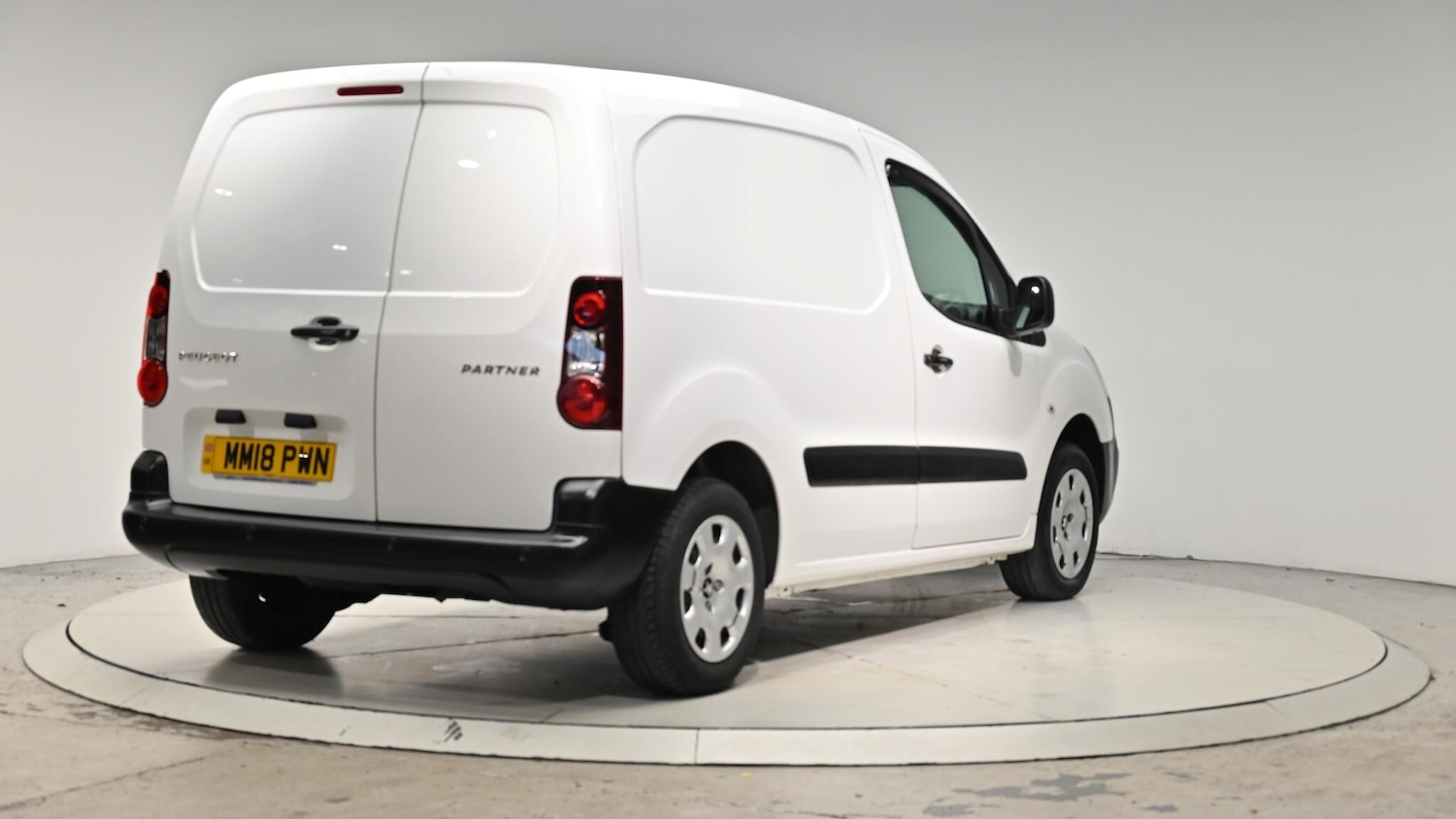 Used Peugeot Partner 2018 for sale - 76349757: Photo 32