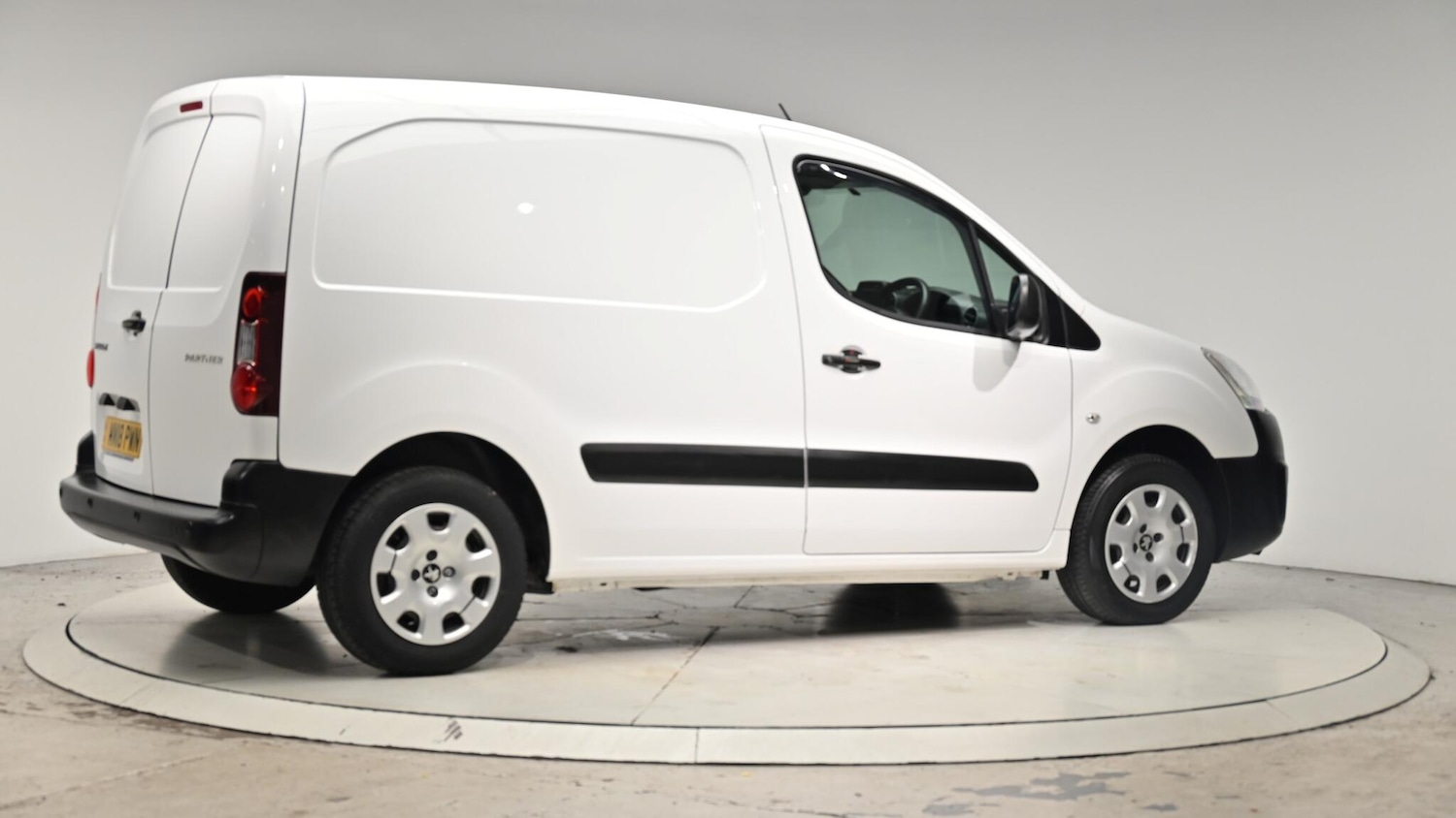 Used Peugeot Partner 2018 for sale - 76349757: Photo 35