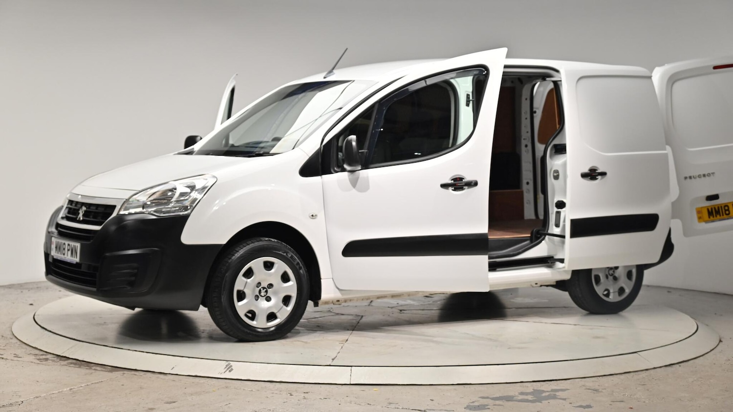 Used Peugeot Partner 2018 for sale - 76349757: Photo 53