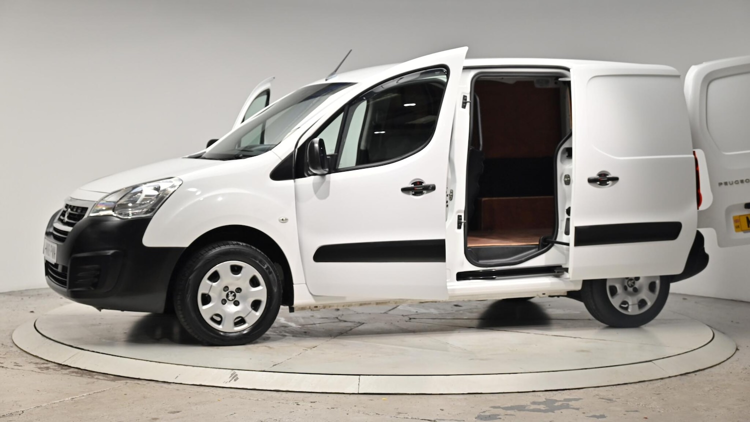 Used Peugeot Partner 2018 for sale - 76349757: Photo 54