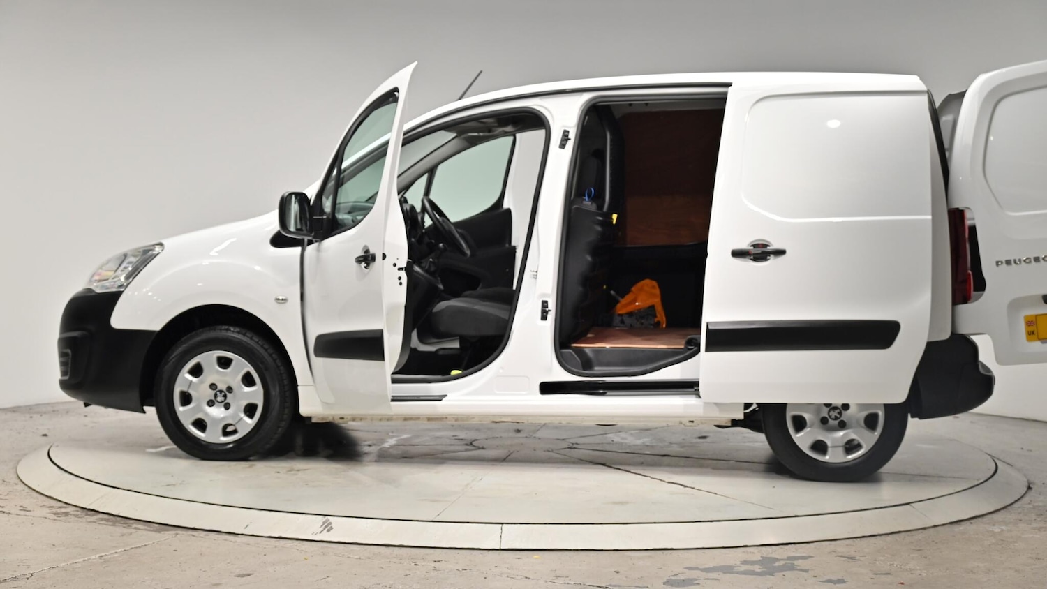 Used Peugeot Partner 2018 for sale - 76349757: Photo 57