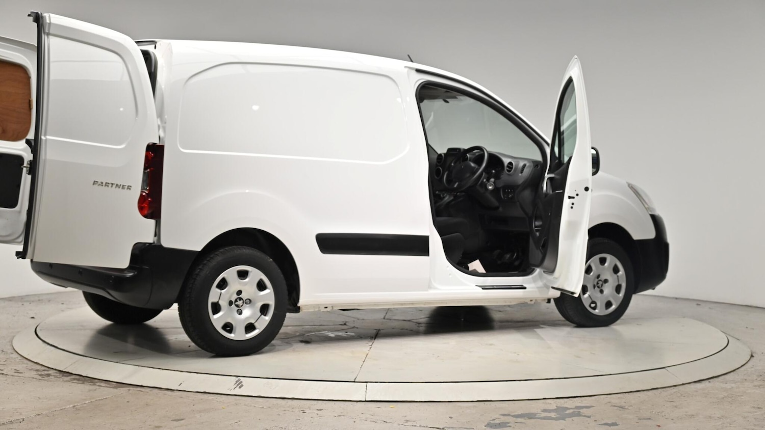 Used Peugeot Partner 2018 for sale - 76349757: Photo 71