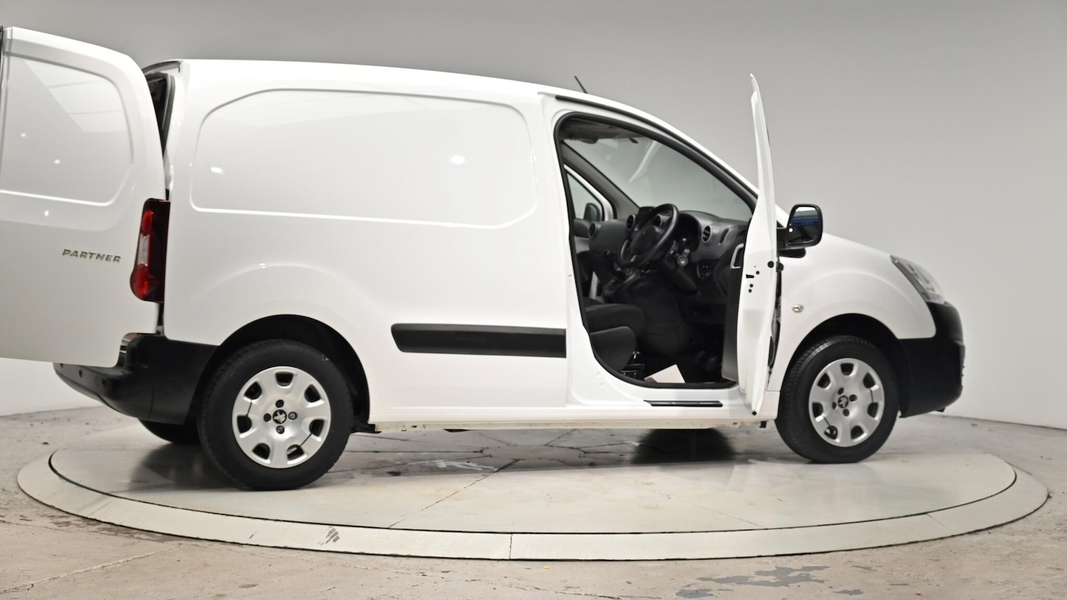 Used Peugeot Partner 2018 for sale - 76349757: Photo 72